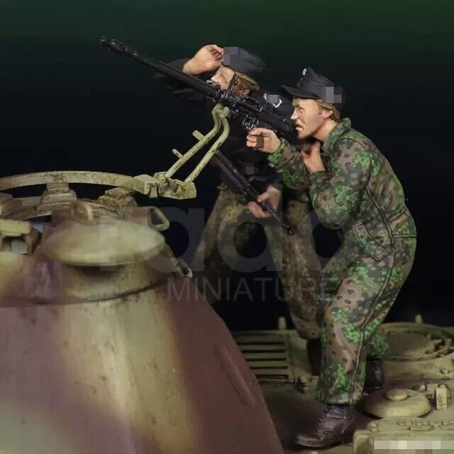 1/35 Resin Figure Model Kit German Soldiers Tank Crew (no tank) WWII Unpainted