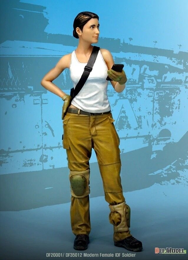 1/35 Scale Resin Figure Model Kit Girl Female IDF Soldier Unassambled Unpainted