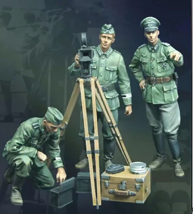 1/35 Resin Figure Model Kit GERMAN (3 FIGURES WITH device) WWII WW2 Unpainted