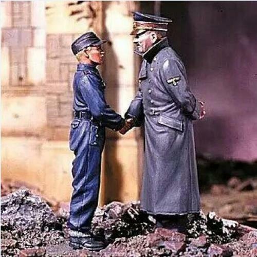 1:35 Resin Figure Model Kit WWII WW2 Meet with 1945 Classic Reproduce Unpainted