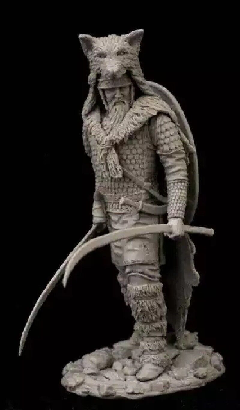 1/24 Resin Figure Model Kit Ancient Warrior Barbarian in Wolf's Skin Unpainted