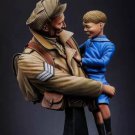 1/10 BUST Resin Figure Model Kit Soldier with Baby WWII WW2 Unpainted Unassamble