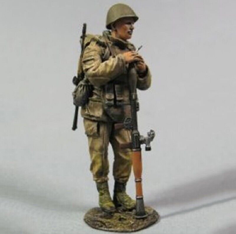 1/35 Resin Figure Model Kit Modern Russian Soldier Unpainted Unassambled