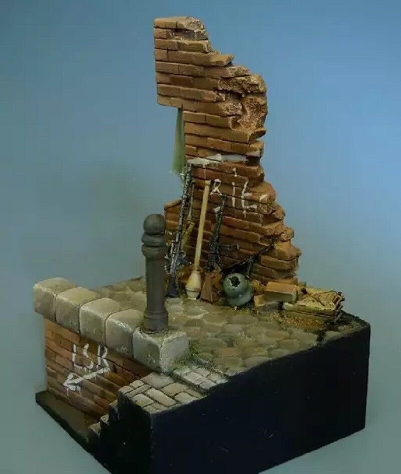 1/35 Resin Figure Model Kit European Street Ruins Base Scene WWII WW2 Unpainted