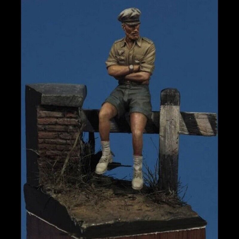 1/35 Resin Figure Model Kit German U-Boat Officer WWII Unpainted Unassambled