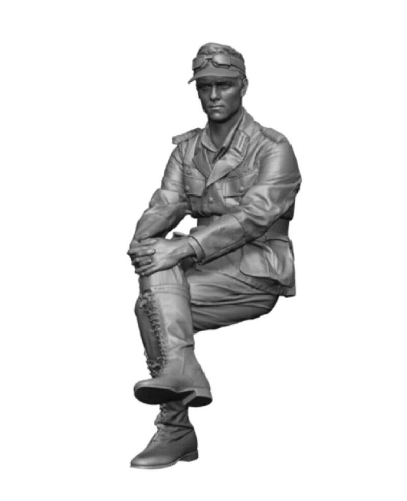 1/35 Resin Figure Model Kit German Soldier Driver WWII Unpainted Unassembled