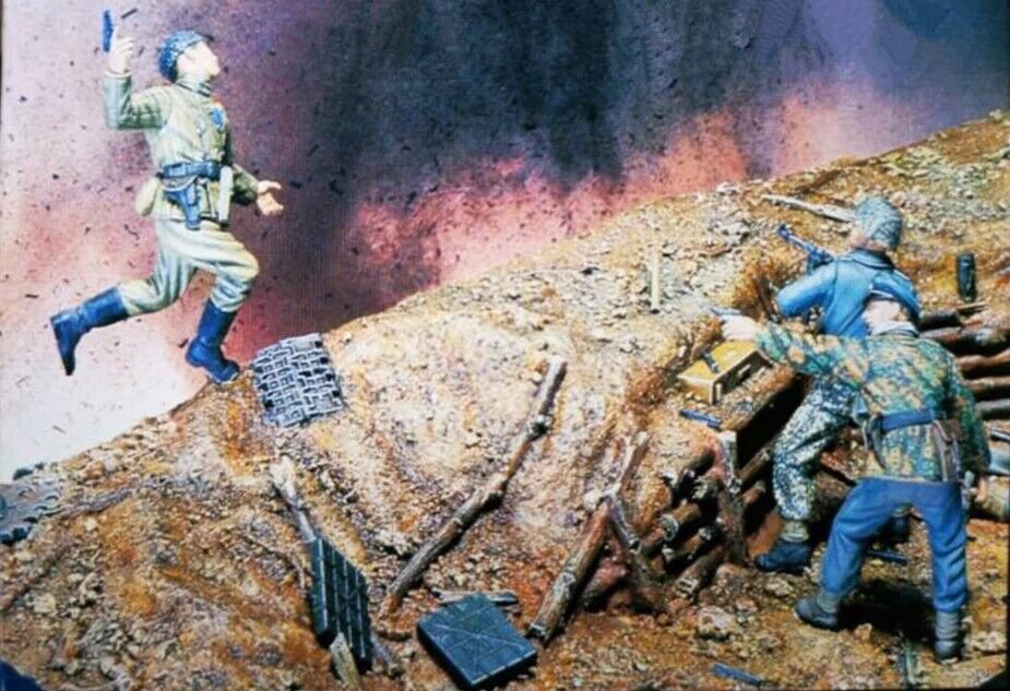 1/35 Resin Figure Model Kit Soviet German Soldiers (with base) WWII Unpainted