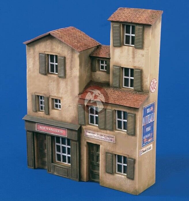 1/35 Resin Figure Model Kit French Building Scene WWII Unpainted Unassembled