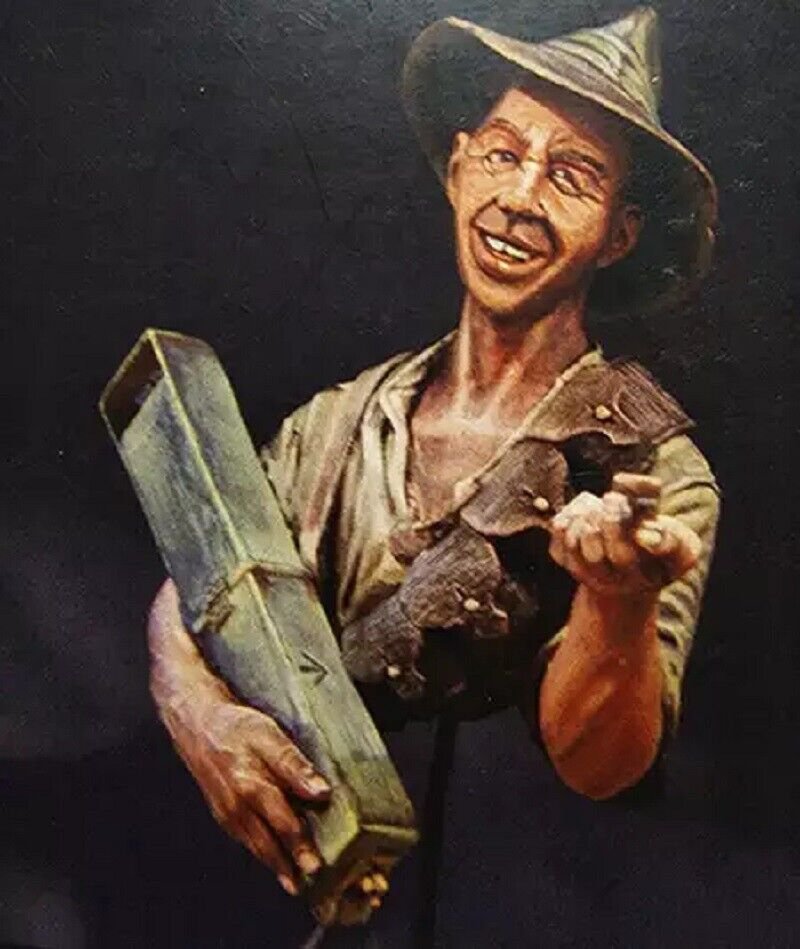 1/12 BUST Resin Figure Model Kit Archaeologist Man with a Hat Unpainted Unassamb