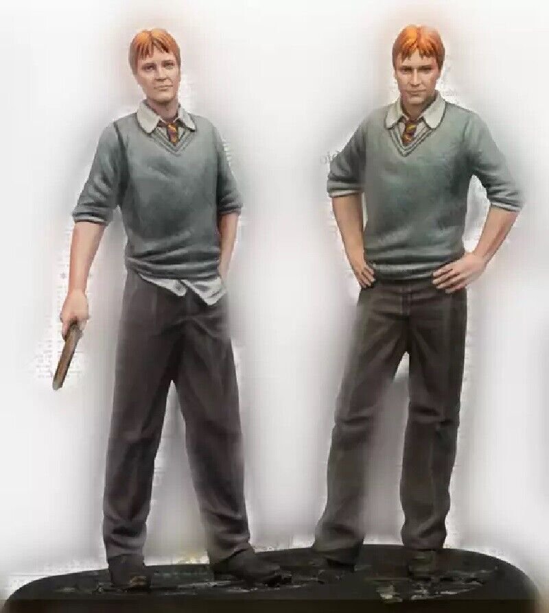35mm Resin Figure Model Kit Twins Wizards Magic Unpainted Unassambled