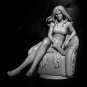 1/24 Resin Figure Model Kit Sexy Girl SuperHero Shooter Unpainted Unassembled