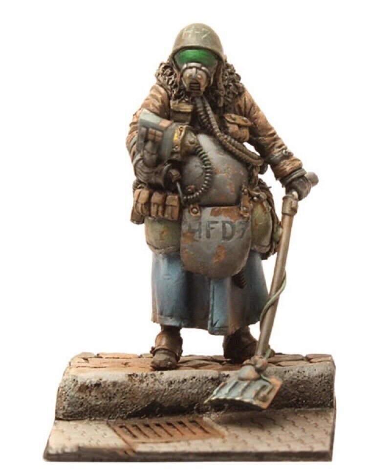 1/35 Resin Figure Model Kit Stalker Hunter Post-Apocalypse World Unpainted