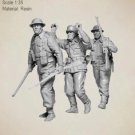1/35 Resin Figure Model Kit British Soldiers and Captive WWII Unpainted &