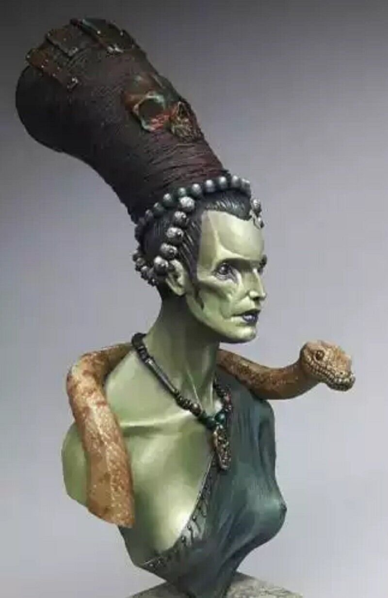 1/10 BUST Resin Figure Model Kit Female Queen of the Night Vampire Unpainted