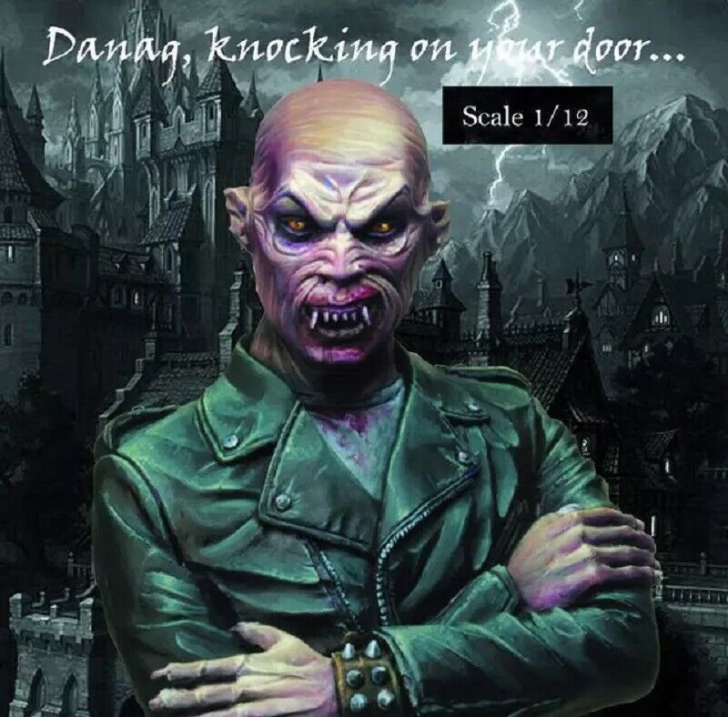 1/12 BUST Resin Figure Model Kit Count Dracula Monster Unpainted Unassambled