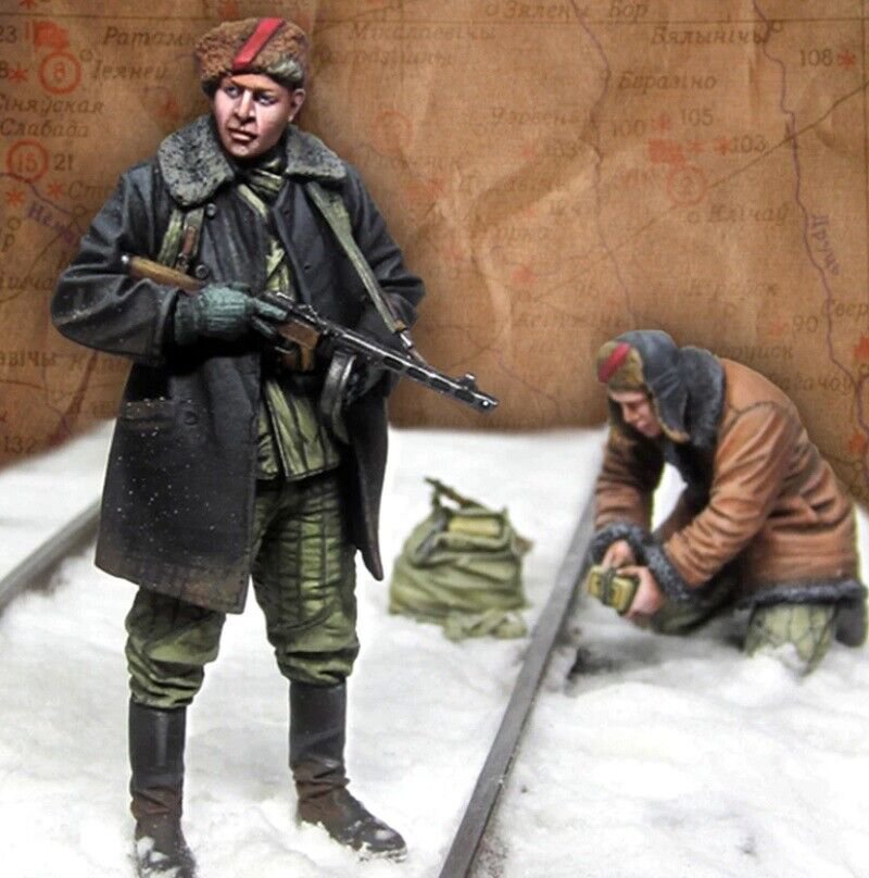 1/35 Resin Figure Model Kit Soviet Soldiers Partisans WWII Unpainted Unassambled