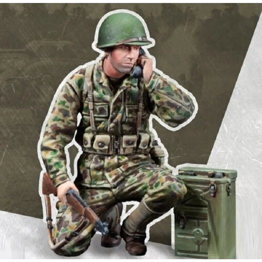 1/35 Resin Model Kit US Infantry Radio Operator WW2 Unpainted
