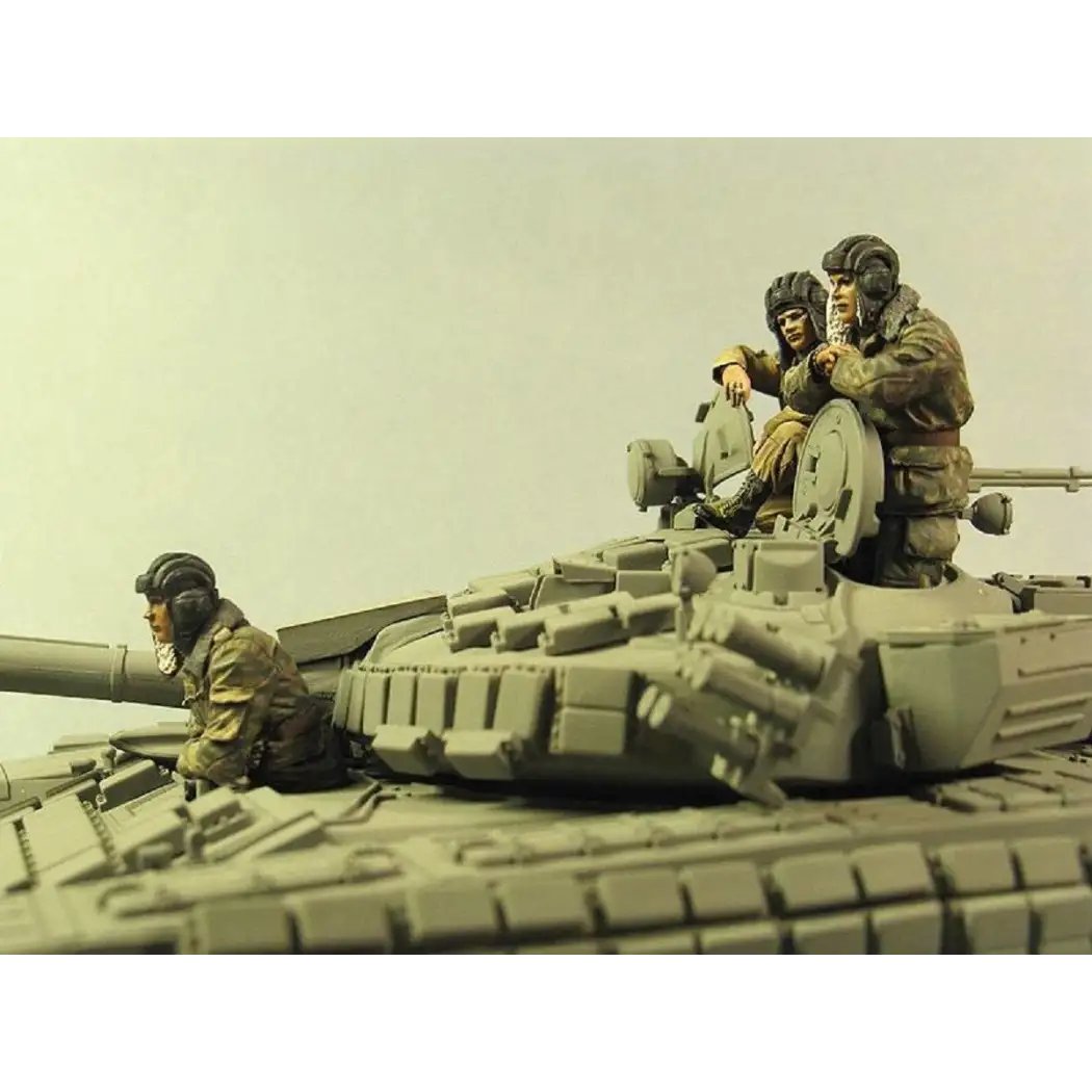 1/35 3pcs Resin Model Kit Modern Russian Soldiers T-72 Tank Crew Unpainted