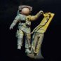 1/24 Resin Figure Model Kit Astronaut Outer Space (with Base) Fantasy Unpainted