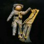 1/24 Resin Figure Model Kit Astronaut Outer Space (with Base) Fantasy Unpainted