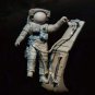 1/24 Resin Figure Model Kit Astronaut Outer Space (with Base) Fantasy Unpainted