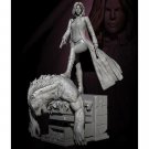1/24 Resin Model Kit Beautiful Girl Woman Werewolf Hunter Unpainted