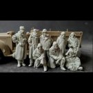 1/35 8pcs Resin Model Kit British Soldiers Long Range Desert Group (no car) WW2