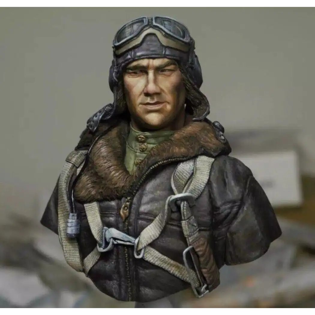 1/10 BUST Resin Model Kit Soviet Soldier Pilot WW2 Unpainted