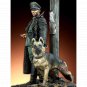 1/20 Resin Model Kit German Officer with Dog WW2 Unpainted