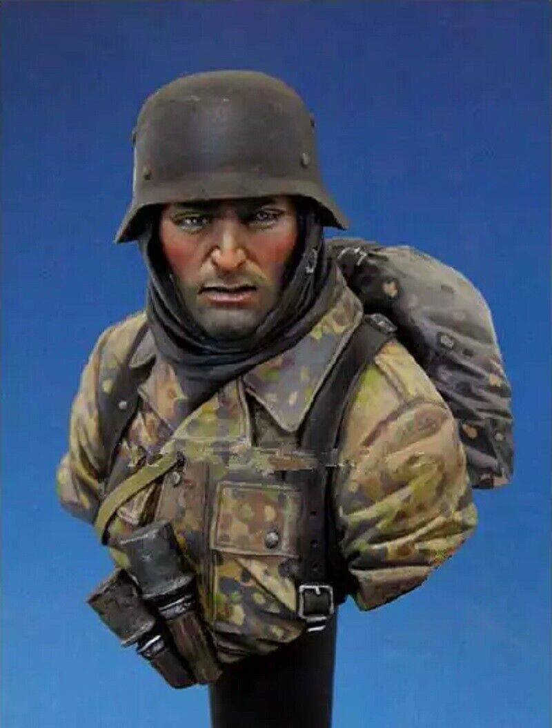 1/10 BUST Resin Model Kit Winter German Soldiers Infantryman WW2 Unpainted