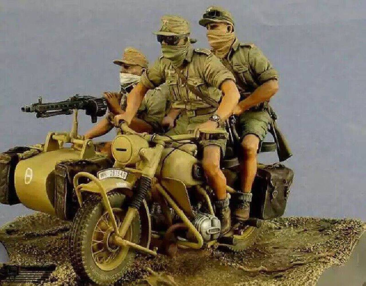 1/35 3pcs Resin Model Kit North African German Soldiers (no moto) WW2 Unpainted