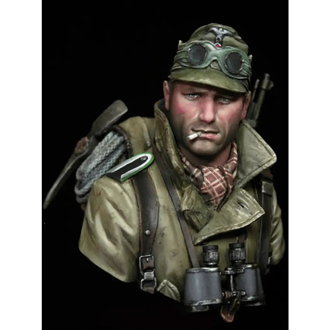 1/10 BUST Resin Model Kit German Soldier Mountain Shooter WW2 Unpainted