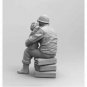 1/16 Resin Model Kit US Army Soldier and Girl Daughter WW2 Unpainted