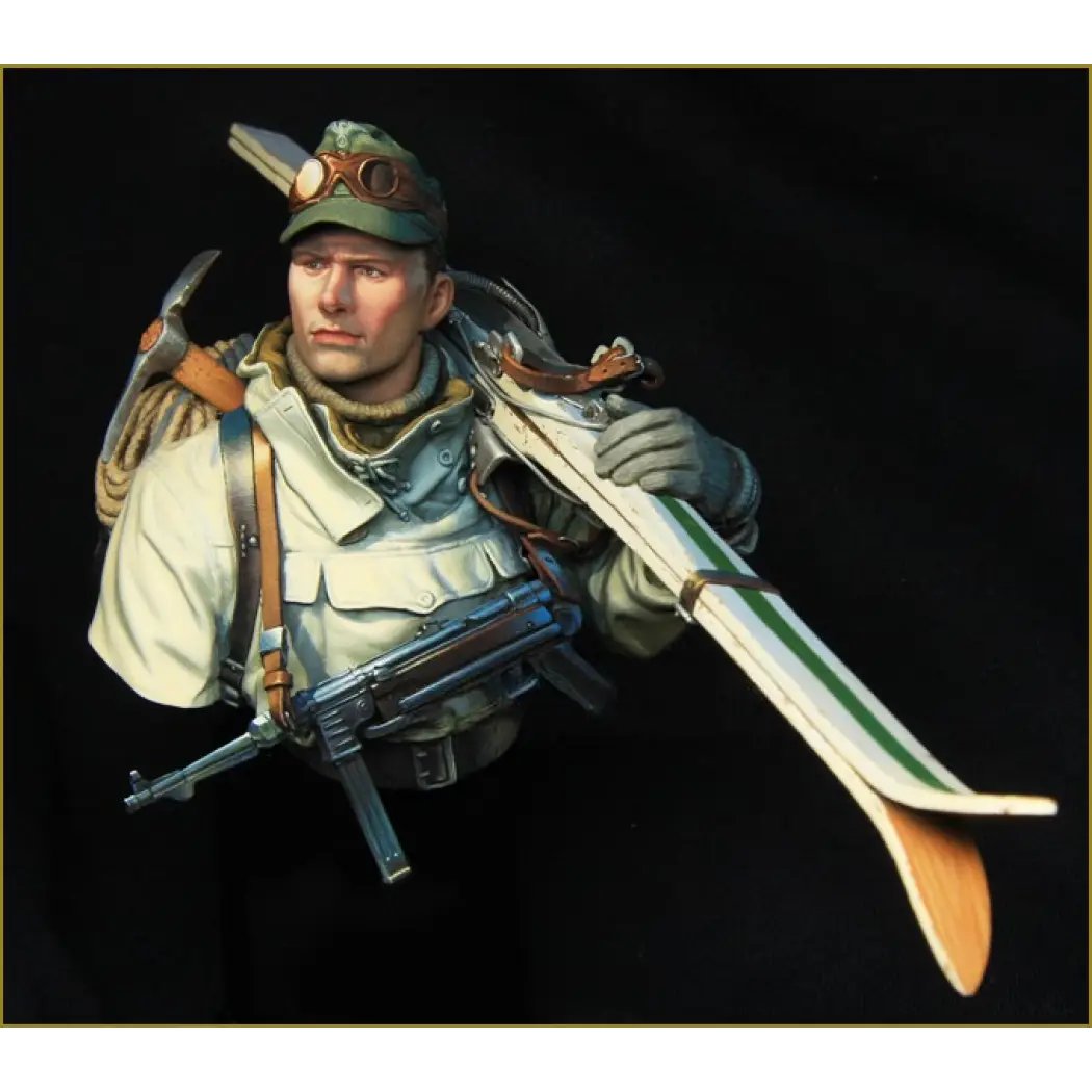 1/10 BUST Resin Model Kit German Soldier Ski Hunter WW2 Unpainted
