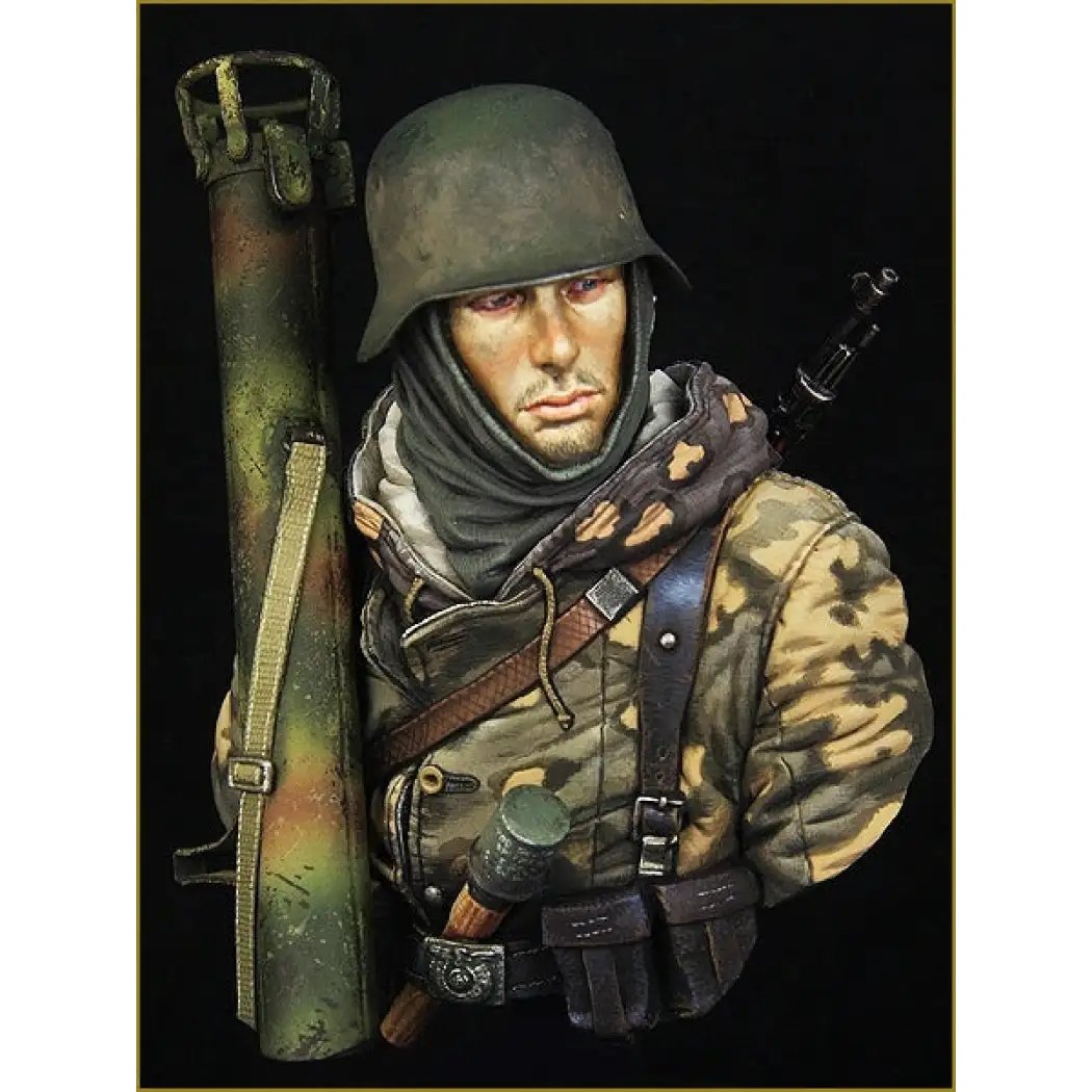 1/10 BUST Resin Model Kit German Soldier Panzerfaust Destroyer WW2 Unpainted