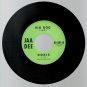 Big Dog Sings Just Wait For Me / Doris JAA DEE 501 60's Pop / Rock 45 FREE SHIPPING