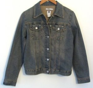 *Womens Gap Stretch Jean Jacket. Medium  2 Pocket Button