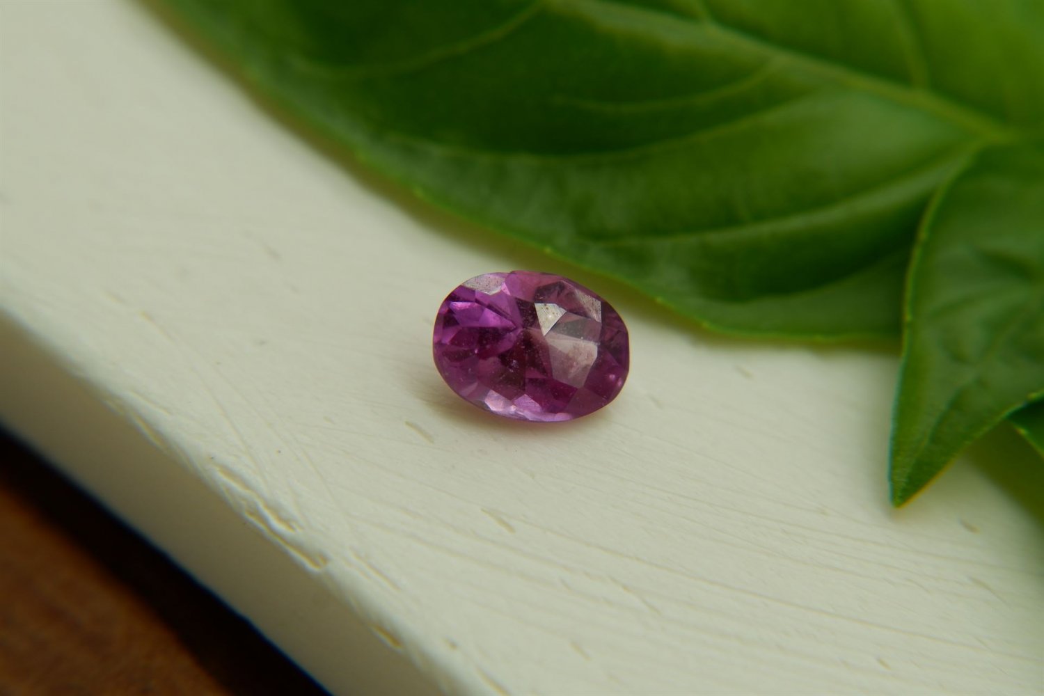 1.30 ct  purplish-Pink/Violet Sapphire, designer cut premium handcrafted oval checkerboard, oval cut