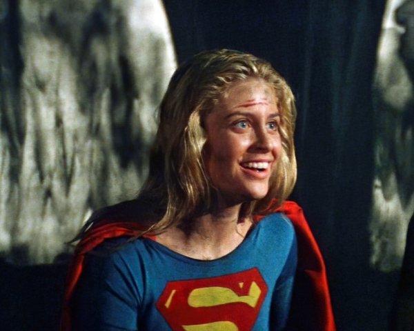 Helen Slater Supergirl 8X10 Photo Zku 14