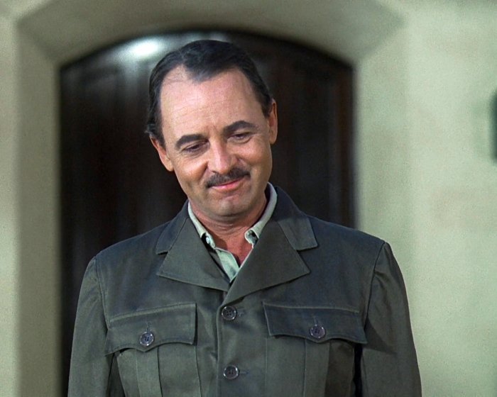 John Hillerman Magnum 8X10 Photo Zis 12