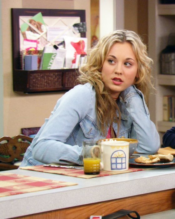 Kaley Cuoco Big Bang Theory 8X10 Photo Zhp 14