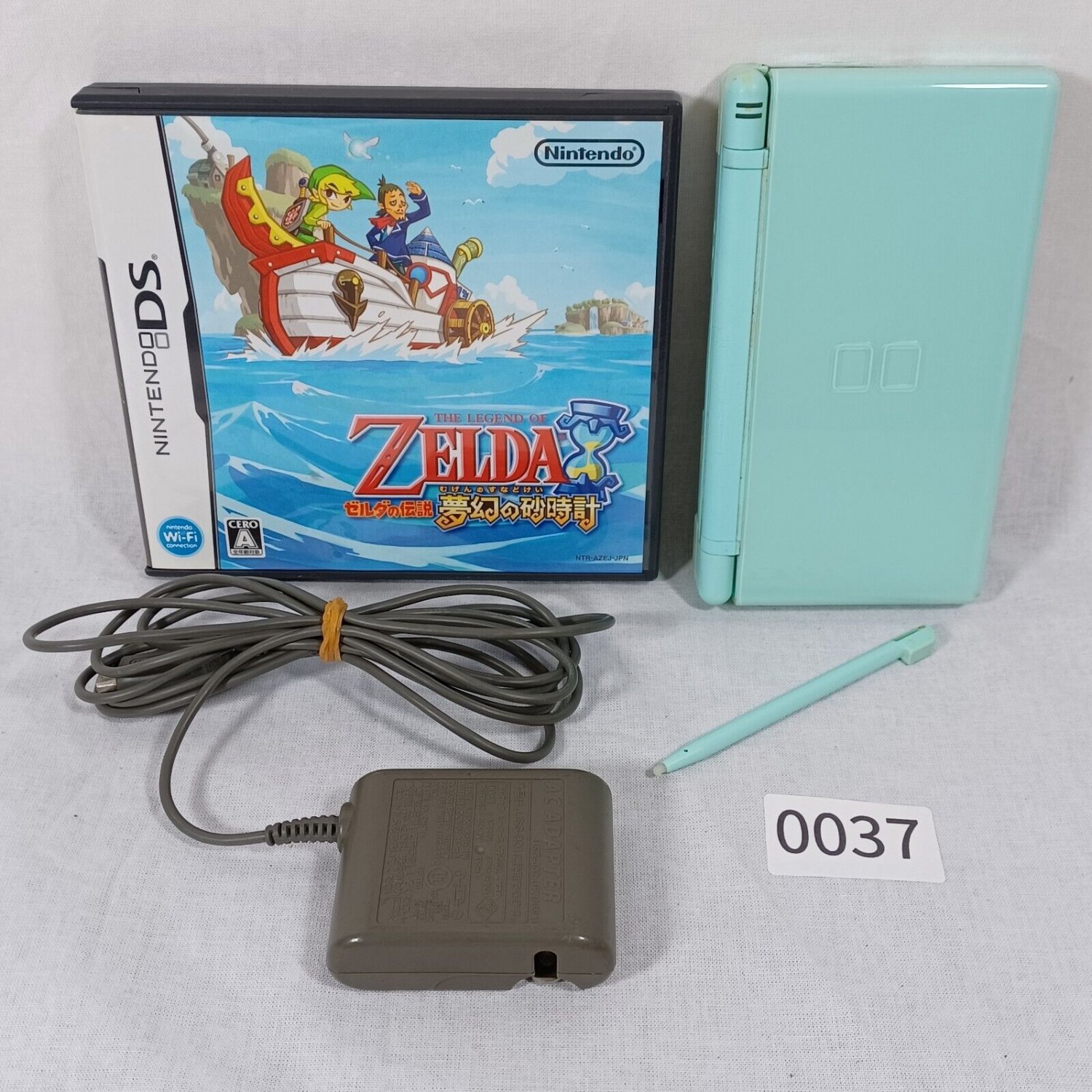 NINTENDO DS Lite NDSL USG-001 Ice Blue Console Zelda Phantom Hourglass Tested