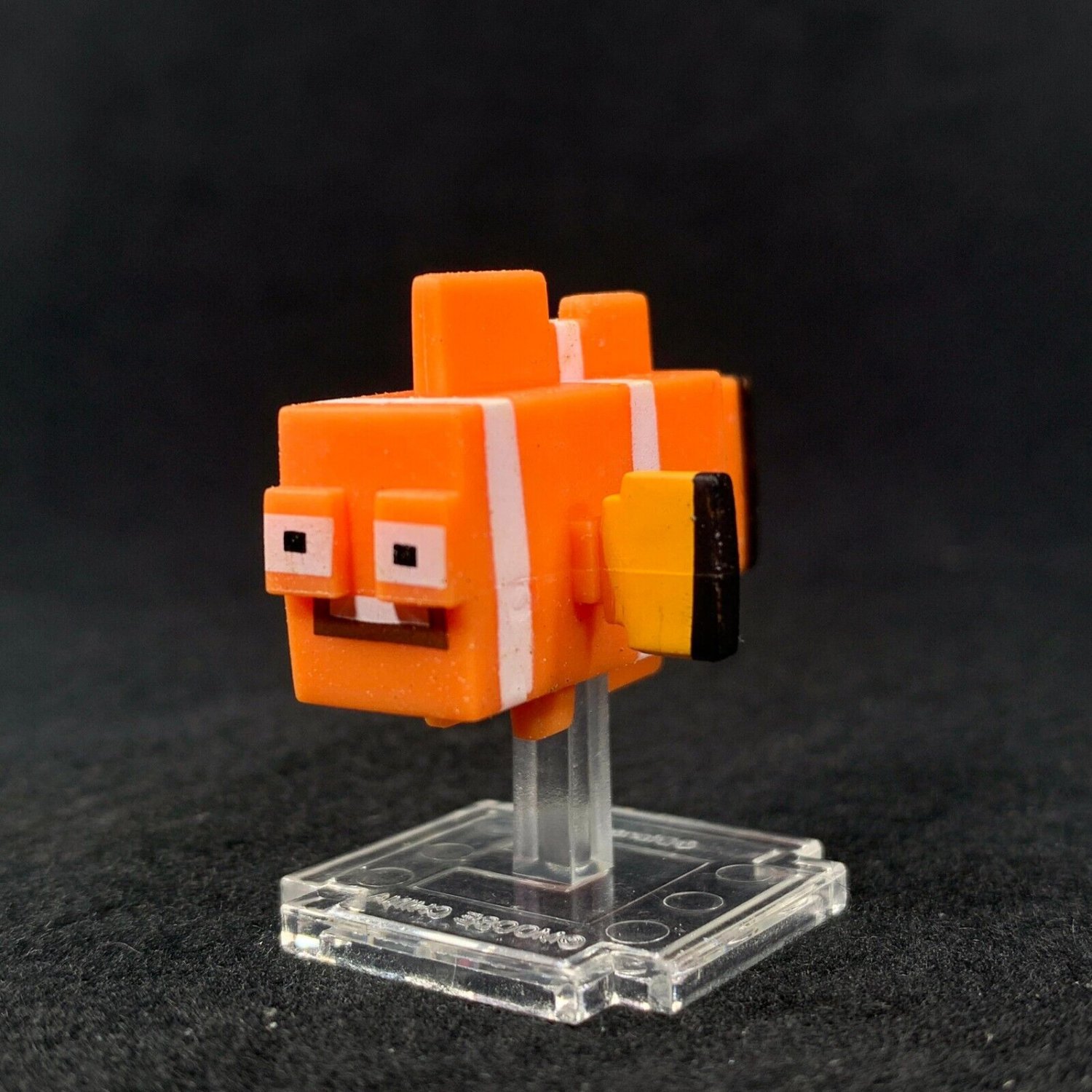 Disney Crossy Road Finding Nemo Marlin Mini Mystery Pixelated Figure