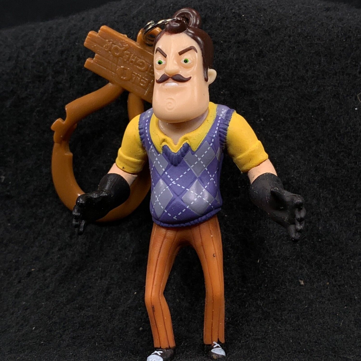 Hello Neighbor Mr Peterson Backpack Hanger Clip  Zag Toys