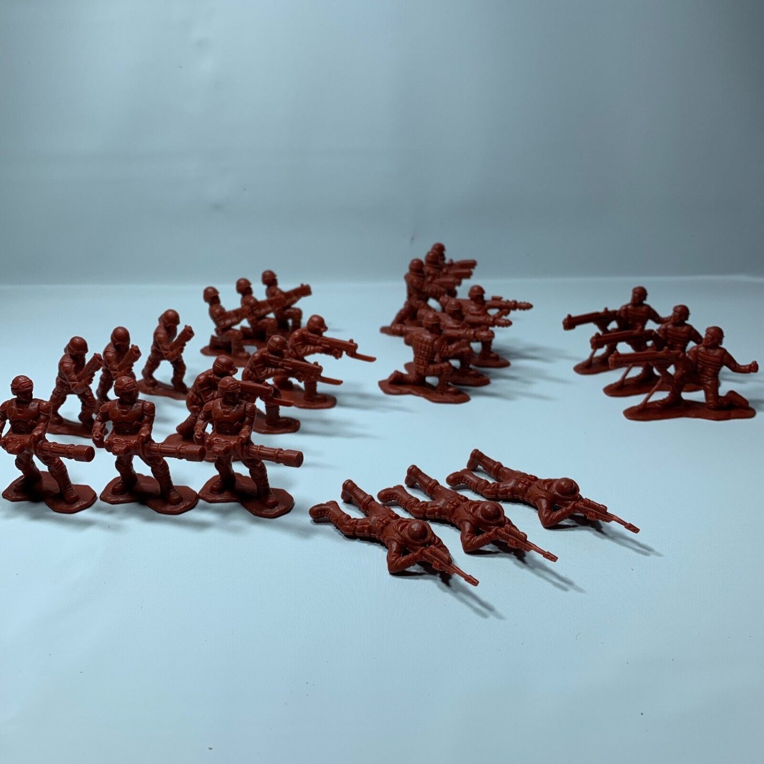24 Piece Maroon Army Future War Soldiers Snipers Heavy Gun Scout Plastic Men