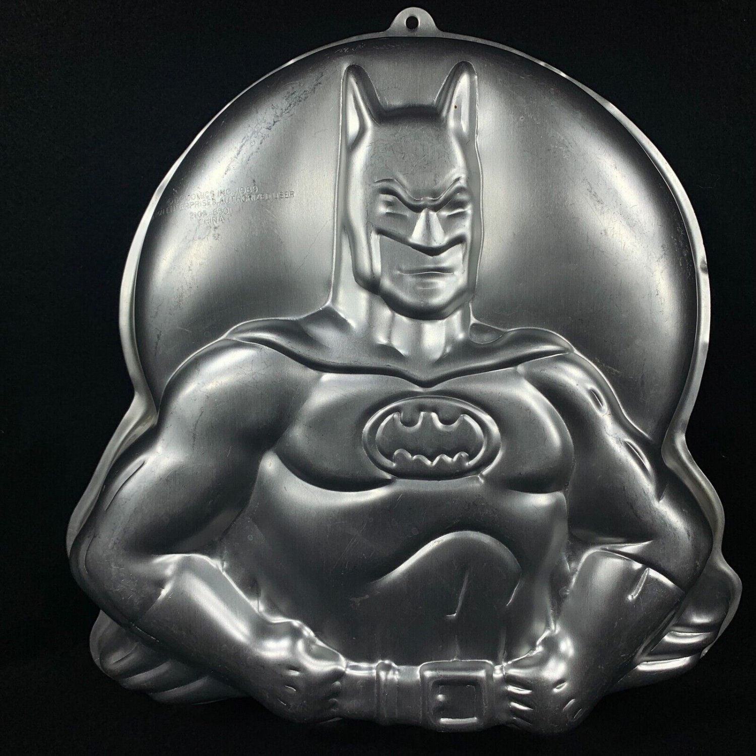 1989 Wilton DC Comics Batman Cake Pan Superhero 2105-6501