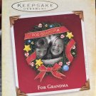 2005 Hallmark Keepsake Ornament For Grandma Photo Holder Christmas Wreath