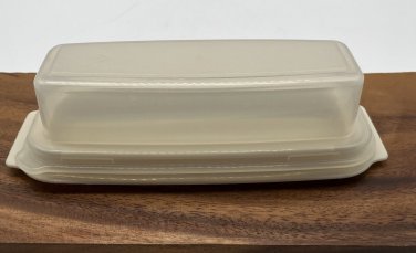 Vintage Rubbermaid Butter Dish Keeper Almond #0477