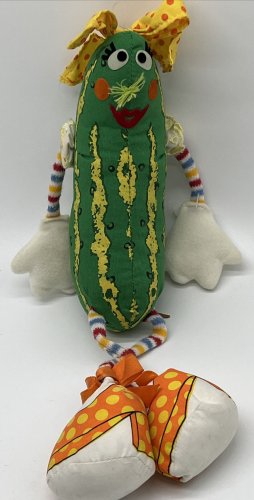 Amtoy Mrs. Fickle Pickle American Greetings Plush Toy Cucumber RARE 1983