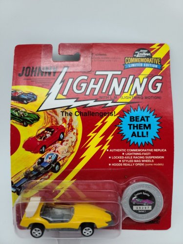 JOHNNY LIGHTNING 1:64 CHALLENGER w/ CUSTOM SPOILER  #02917 SERIES 1 *RARE*